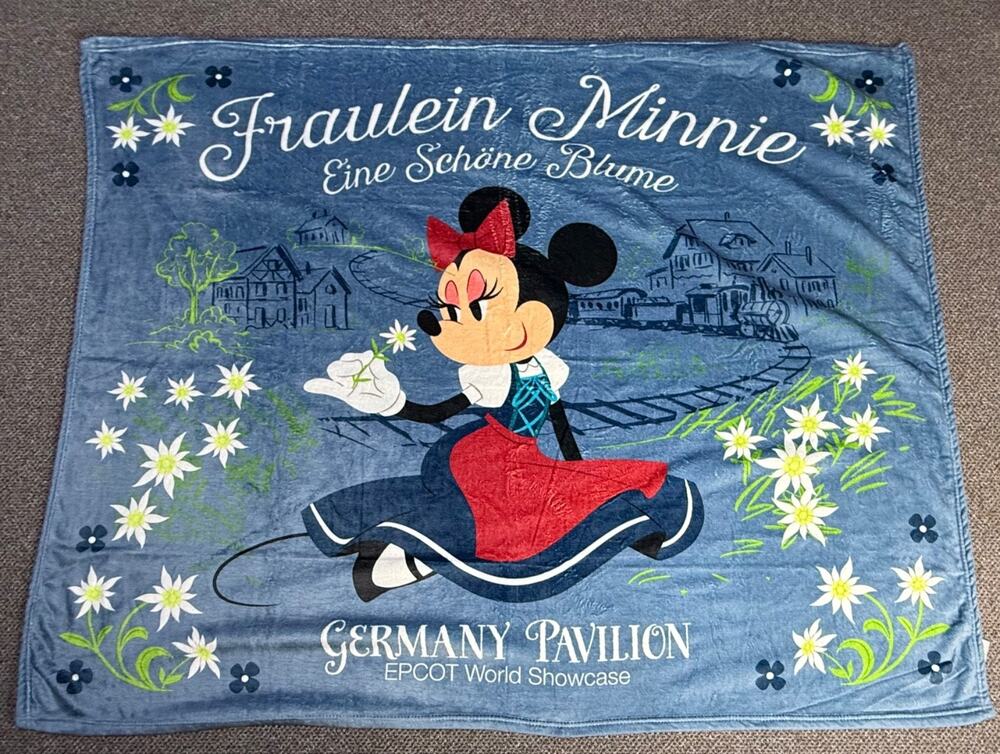 Disney Parks Epcot Germany Pavilion Fraulein Minnie Fleece Blanket 50” x 60”
